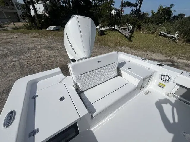 Slide: The Image of Sportsman Masters 247OE Bay Boat 2026 - 12