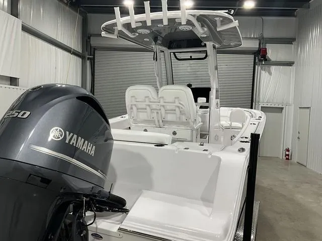 Slide: The Image of Sportsman Open 212 Center Console 2025 - 20