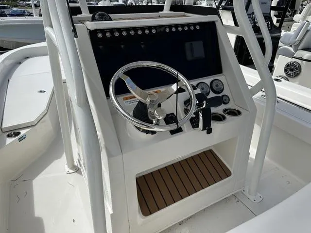 Slide: The Image of Ranger 2360 Bay 2024 - 8