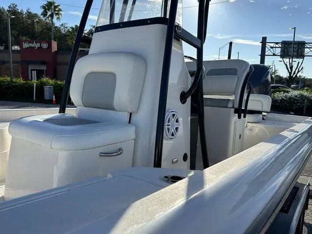 Slide: The Image of Shearwater 25LTD 2017 - 14