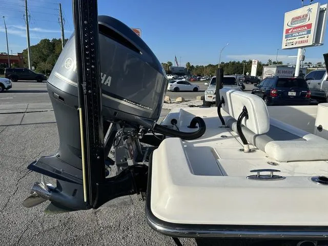 Slide: The Image of Shearwater 25LTD 2017 - 6