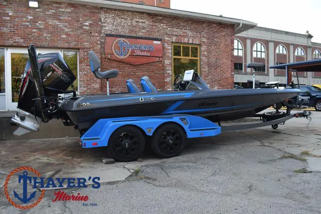 Slide: The Image of Ikon Boats LX21 2025 - 2