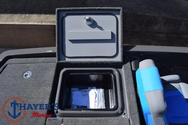 Slide: The Image of Ikon Boats LX21 2025 - 35