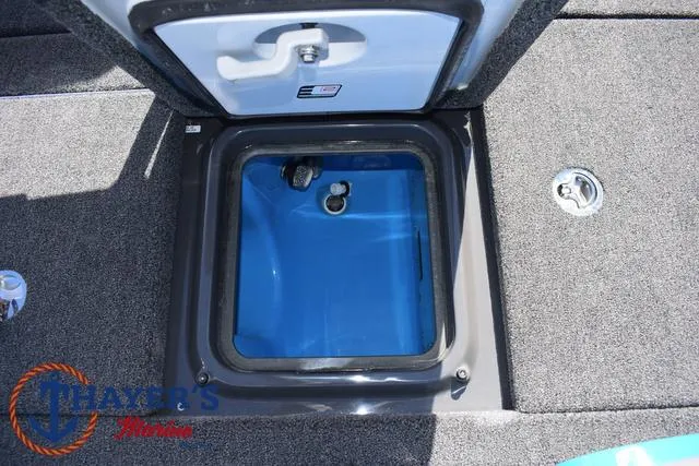 Slide: The Image of Ikon Boats LX21 2025 - 37