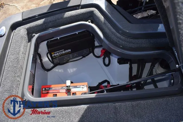 Slide: The Image of Ikon Boats LX21 2025 - 39