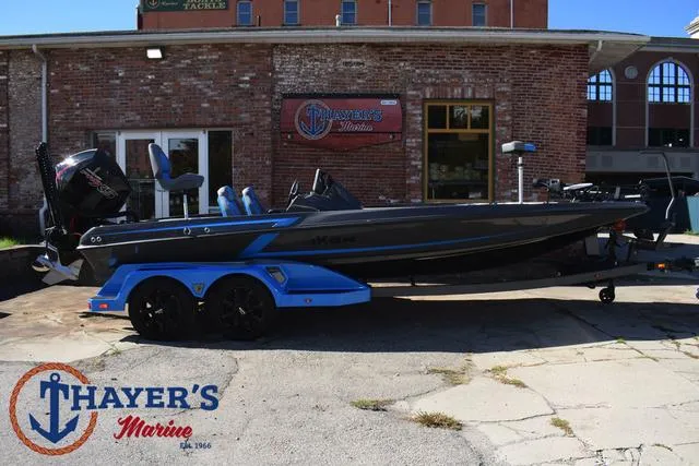 Slide: The Image of Ikon Boats LX21 2025 - 51