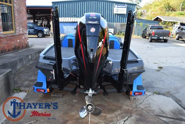 Slide: The Image of Ikon Boats LX21 2025 - 9