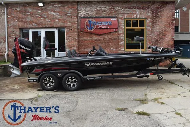 Slide: The Image of 2017 Phoenix Bass Boats 920 ProXP at Thayer's Marine dealership. - 43
