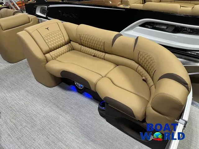 Slide: The Image of Tahoe Cascade 2385 Elite Cruise Tritoon & Honda 4-Stroke 2025 - 10