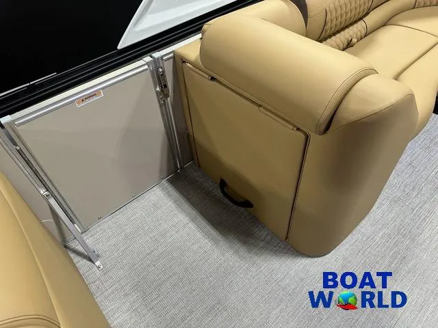 Slide: The Image of Tahoe Cascade 2385 Elite Cruise Tritoon & Honda 4-Stroke 2025 - 27