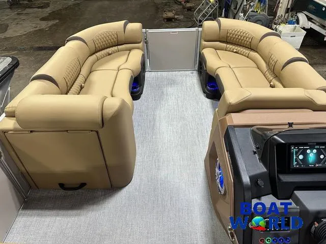 Slide: The Image of Tahoe Cascade 2385 Elite Cruise Tritoon & Honda 4-Stroke 2025 - 31