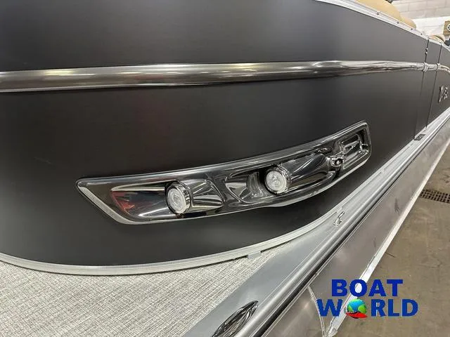 Slide: The Image of Tahoe Cascade 2385 Elite Cruise Tritoon & Honda 4-Stroke 2025 - 40