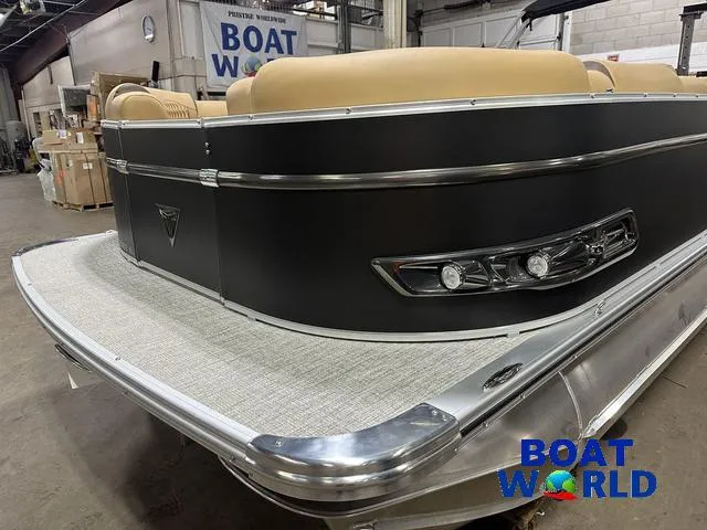 Slide: The Image of Tahoe Cascade 2385 Elite Cruise Tritoon & Honda 4-Stroke 2025 - 42