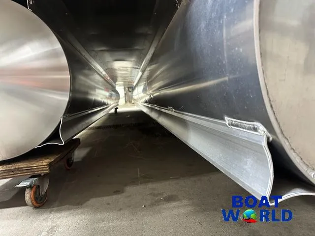 Slide: The Image of Tahoe Cascade 2385 Elite Cruise Tritoon & Honda 4-Stroke 2025 - 46