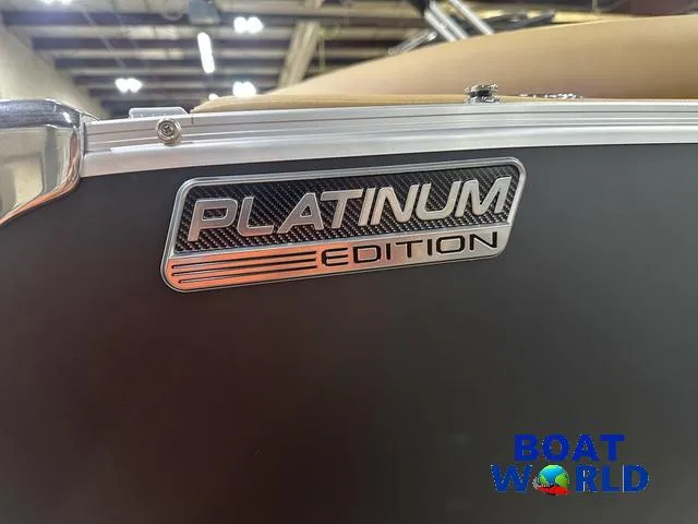 Slide: The Image of Tahoe Cascade 2385 Elite Cruise Tritoon & Honda 4-Stroke 2025 - 53