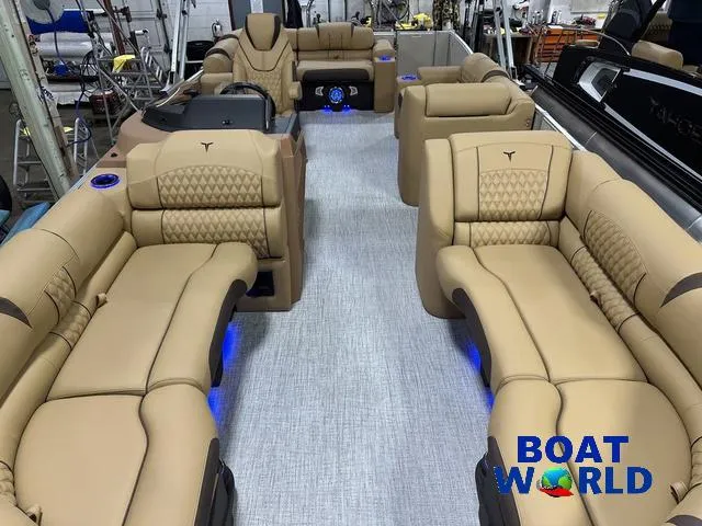 Slide: The Image of Tahoe Cascade 2385 Elite Cruise Tritoon & Honda 4-Stroke 2025 - 8