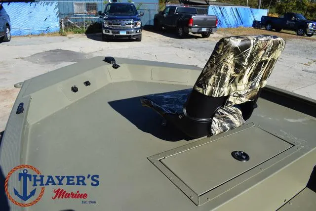 Slide: The Image of Tracker GRIZZLY® 1654 T Sportsman 2025 - 12