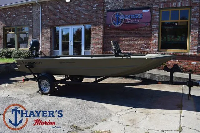 Slide: The Image of Tracker GRIZZLY® 1654 T Sportsman 2025 - 26