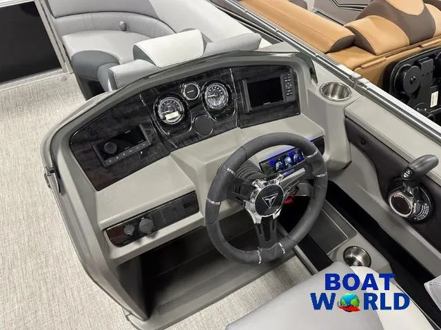 Slide: The Image of Tahoe LTZ 2385 Swingback (VRL) & Honda 4-Stroke EFI 2025 - 11