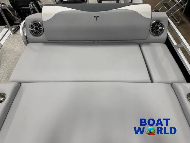 Slide: The Image of Tahoe LTZ 2385 Swingback (VRL) & Honda 4-Stroke EFI 2025 - 20