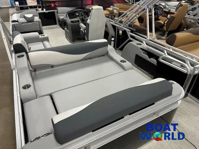 Slide: The Image of Tahoe LTZ 2385 Swingback (VRL) & Honda 4-Stroke EFI 2025 - 21