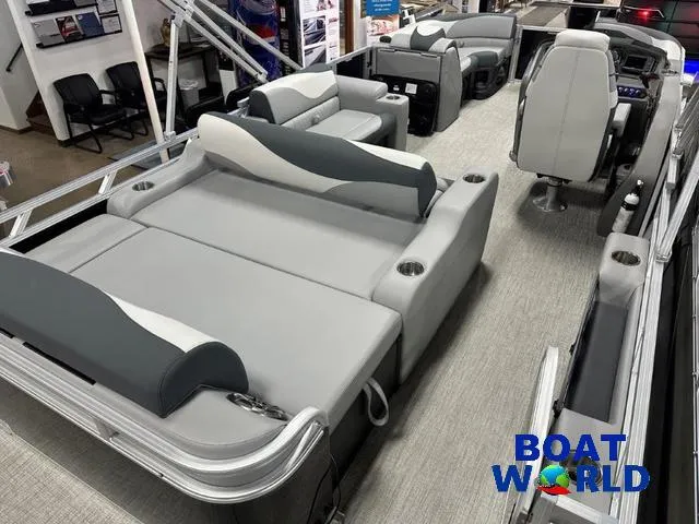 Slide: The Image of Tahoe LTZ 2385 Swingback (VRL) & Honda 4-Stroke EFI 2025 - 22