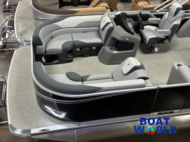 Slide: The Image of Tahoe LTZ 2385 Swingback (VRL) & Honda 4-Stroke EFI 2025 - 3