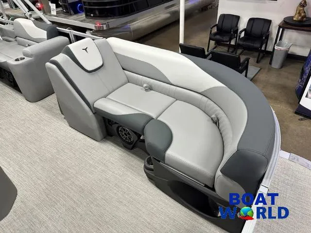 Slide: The Image of Tahoe LTZ 2385 Swingback (VRL) & Honda 4-Stroke EFI 2025 - 8