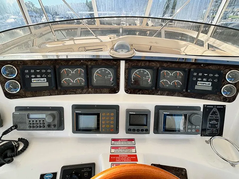 Slide: The Image of Sea Ray 480 Sedan Bridge 1998 - 15