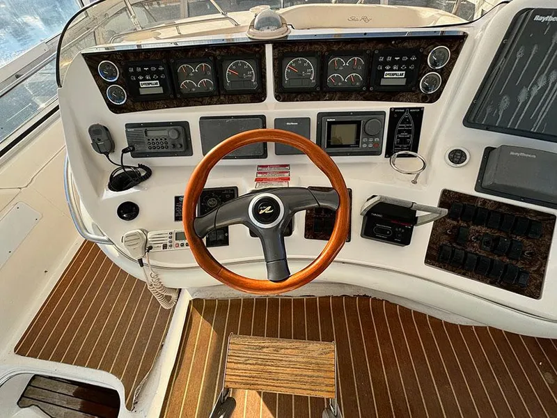 Slide: The Image of Sea Ray 480 Sedan Bridge 1998 - 16