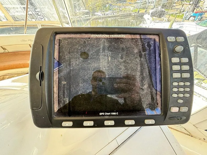 Slide: The Image of Sea Ray 480 Sedan Bridge 1998 - 19