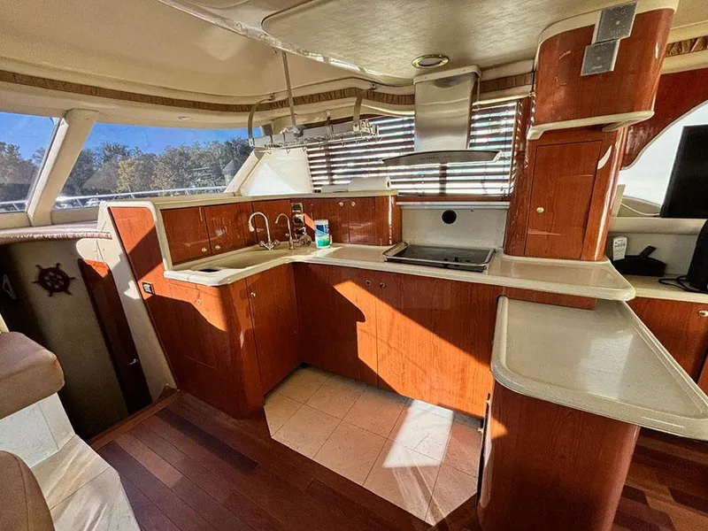 Slide: The Image of Sea Ray 480 Sedan Bridge 1998 - 27