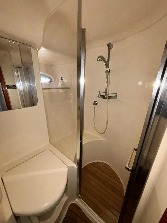 Slide: The Image of Sea Ray 480 Sedan Bridge 1998 - 31