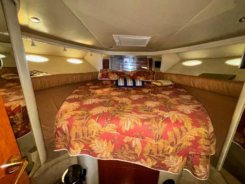 Slide: The Image of Sea Ray 480 Sedan Bridge 1998 - 32