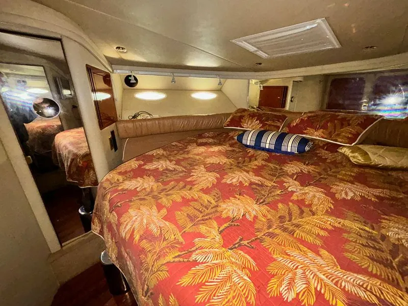 Slide: The Image of Sea Ray 480 Sedan Bridge 1998 - 33