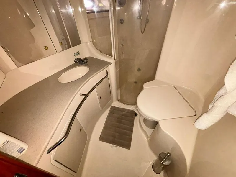 Slide: The Image of Sea Ray 480 Sedan Bridge 1998 - 35