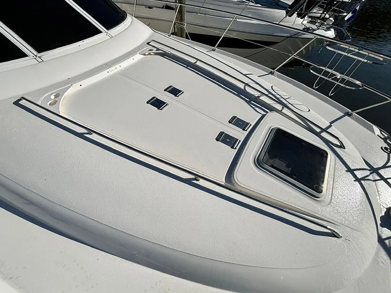 Slide: The Image of Sea Ray 480 Sedan Bridge 1998 - 40