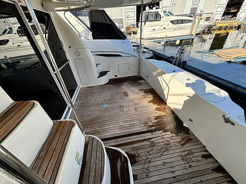 Slide: The Image of Sea Ray 480 Sedan Bridge 1998 - 8