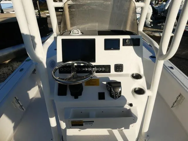 Slide: The Image of Key West 250 Bay Reef 2025 - 12