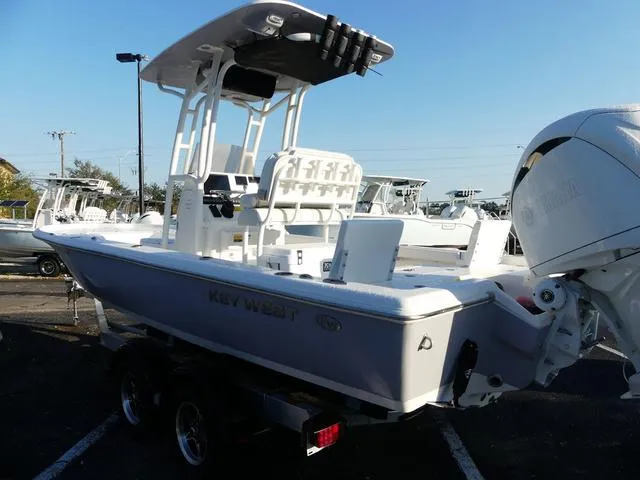 Slide: The Image of Key West 250 Bay Reef 2025 - 4