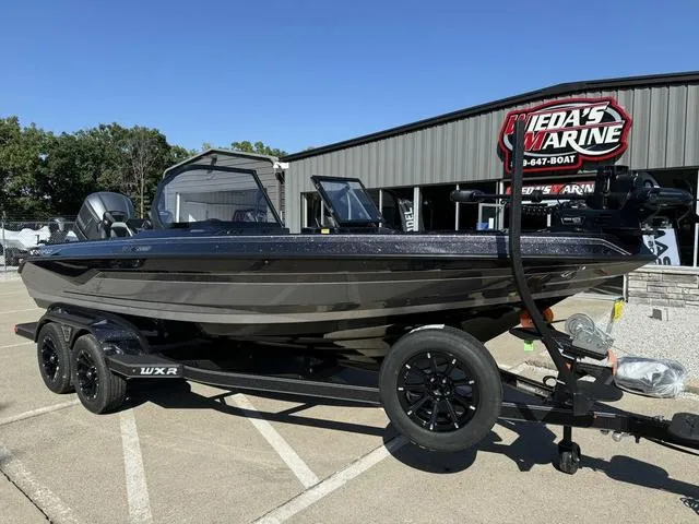 Slide: The Image of Skeeter WXR2060 2025 - 14