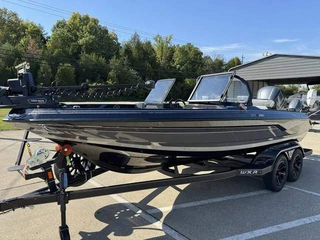 Slide: The Image of Skeeter WXR2060 2025 - 16