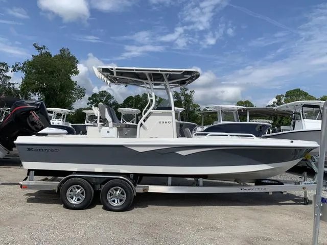The Image of Ranger 2360 Bay 2024 - 1