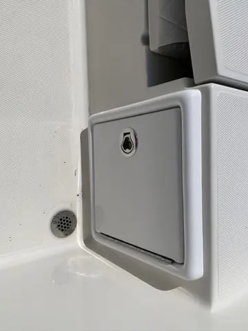 Slide: The Image of Ranger 2360 Bay 2024 - 16