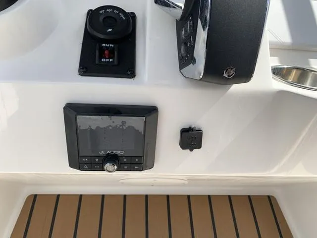 Slide: The Image of Ranger 2360 Bay 2024 - 24