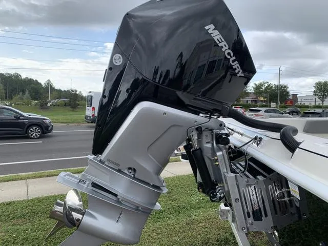 Slide: The Image of Ranger 2360 Bay 2024 - 10