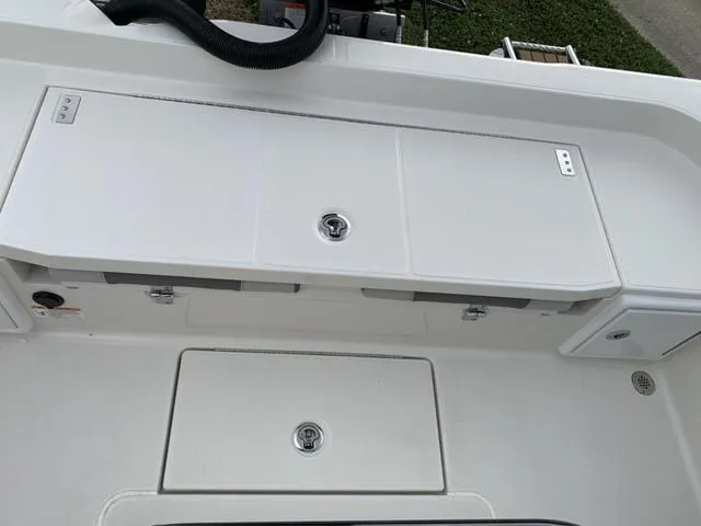 Slide: The Image of Ranger 2360 Bay 2024 - 13