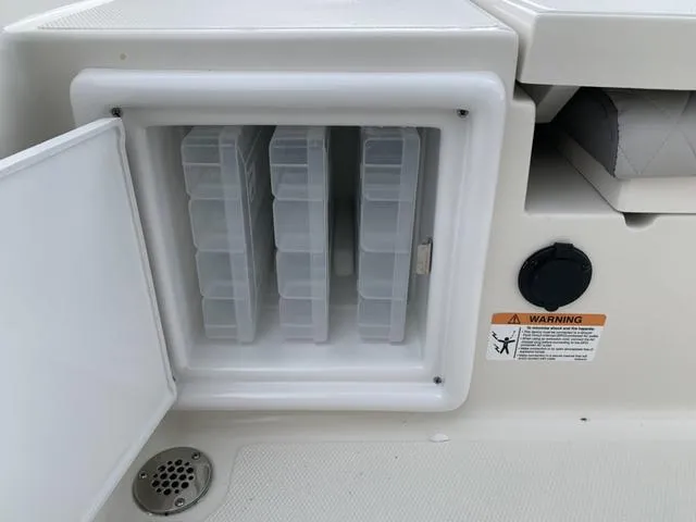 Slide: The Image of Ranger 2360 Bay 2024 - 16