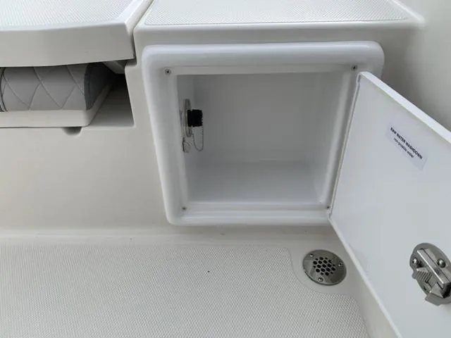 Slide: The Image of Ranger 2360 Bay 2024 - 18