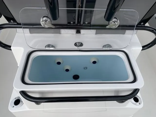 Slide: The Image of Ranger 2360 Bay 2024 - 20